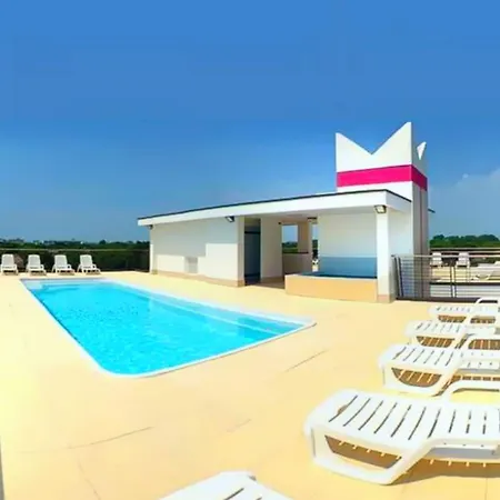 Rooftop Pool And Sea Nearby-beahost * Bibione